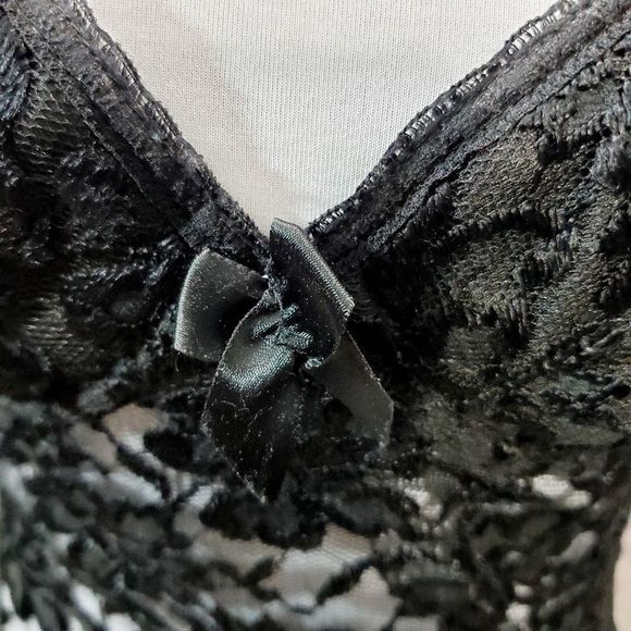 Victoria's secret True vintage made USA lace golden y2k style Size Extra Small - Picture 16 of 16